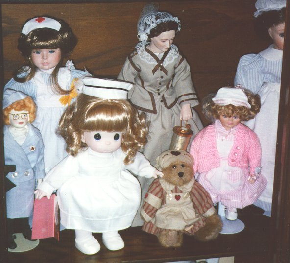 Dolls and figurines  repesenting nurses